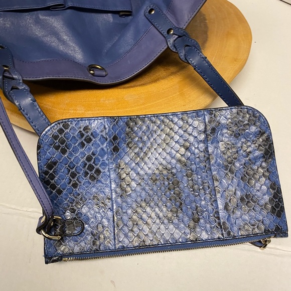 Gucci All Leather Tote & Python Wristlet - Picture 12 of 15